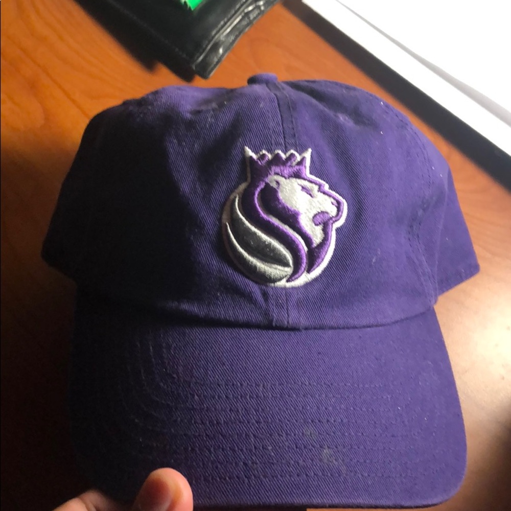 Kings hat